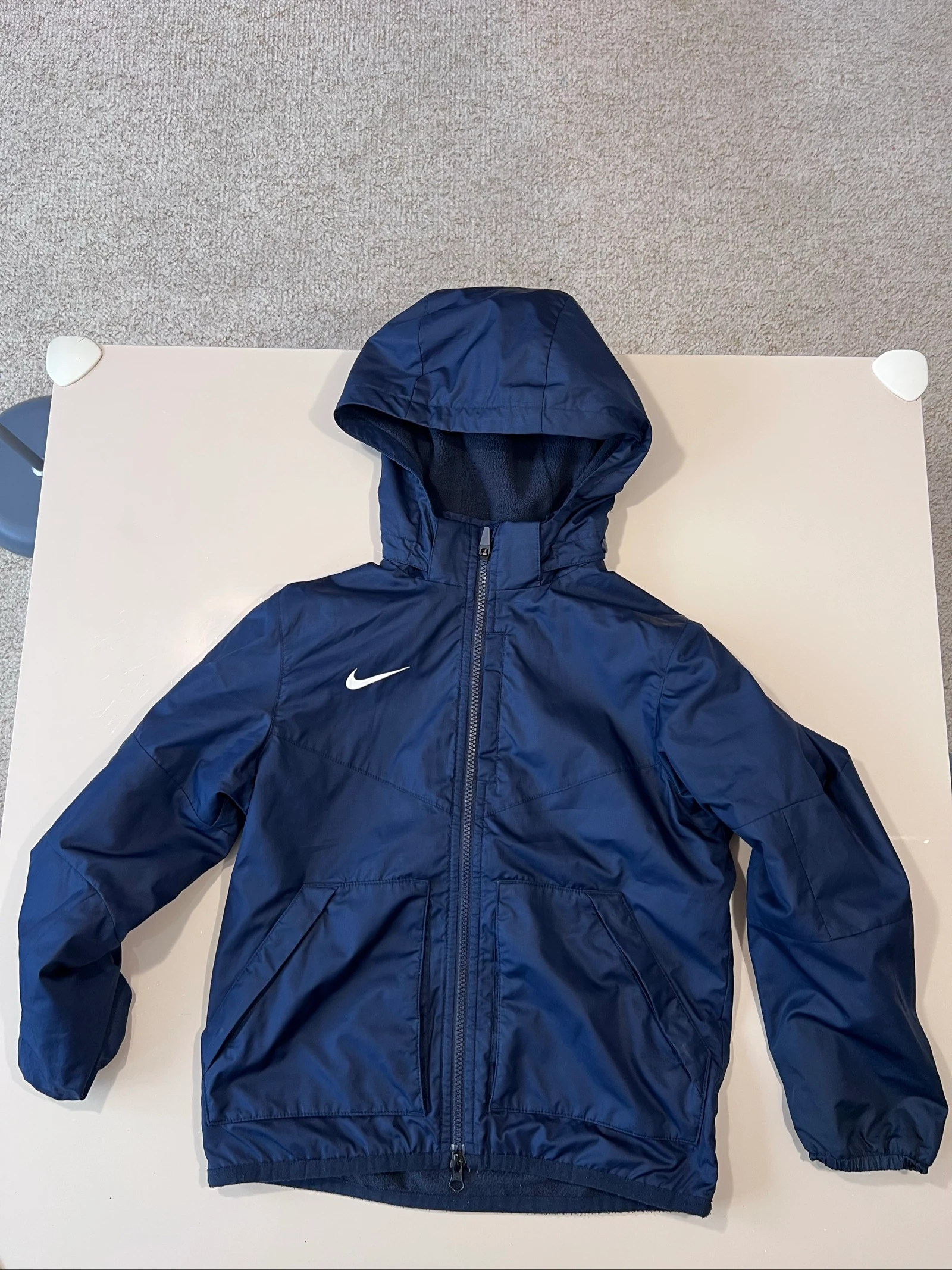 Veste chaude à capuche / Veste de pluie Nike bleu marine Enfant - Taille XS / 6-8 ans